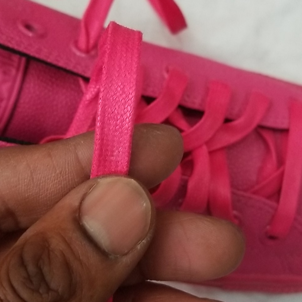Pink Converse - Picture 4 of 5